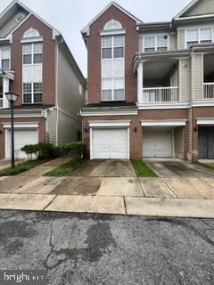Attached, Exterior, Facade, Brick Facade, Rowhouse