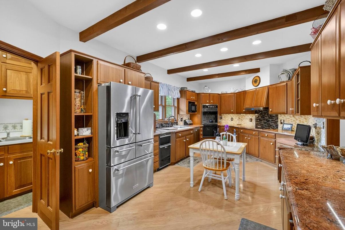 Dining room, Interior, Kitchen, Recessed Lighting, Stainless Steel Appliances, Wooden Beams, Wood Texture Flooring