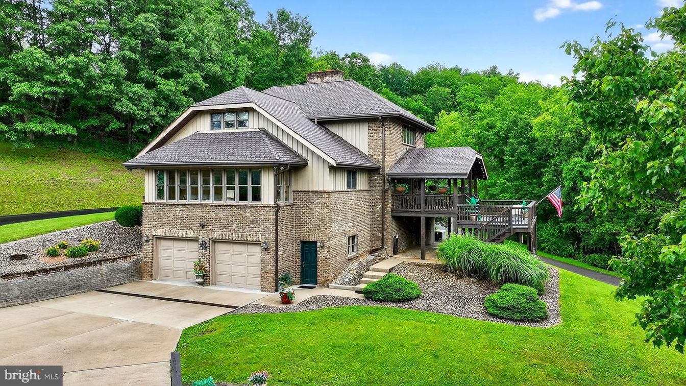 Attached, Exterior, Facade, Brick Facade, Tudor Revival