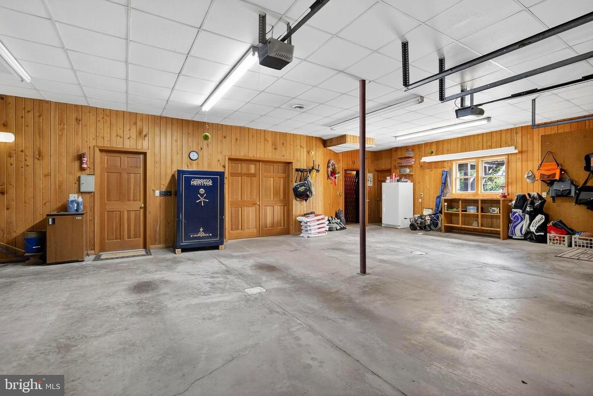 Interior, Wooden Walls