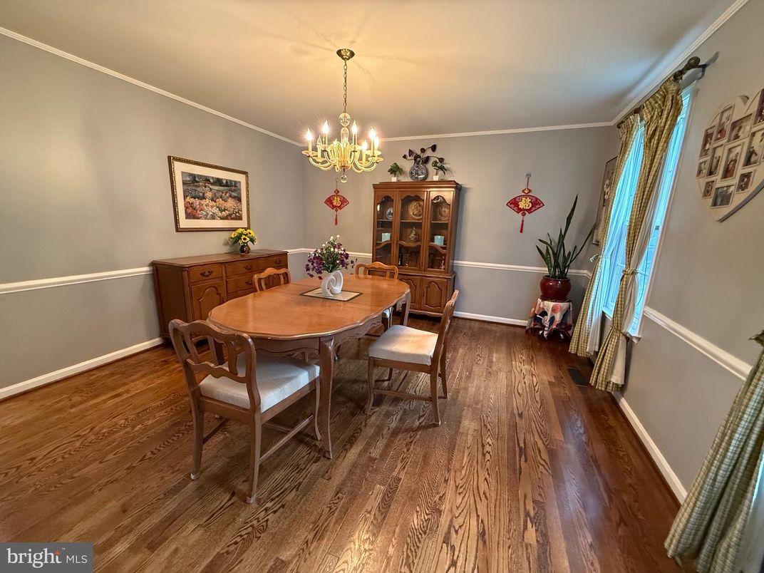 Chandelier, Dining room, Interior, Wood Texture Flooring