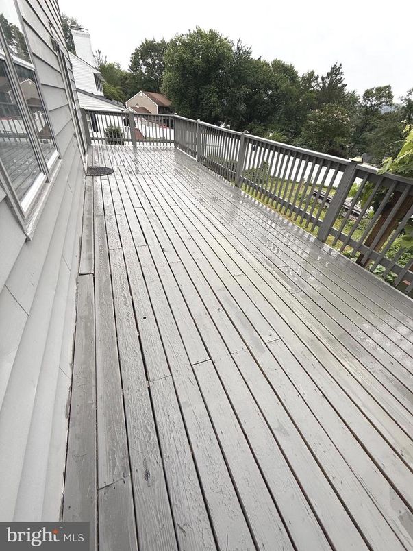 Exterior, Wood Texture Flooring