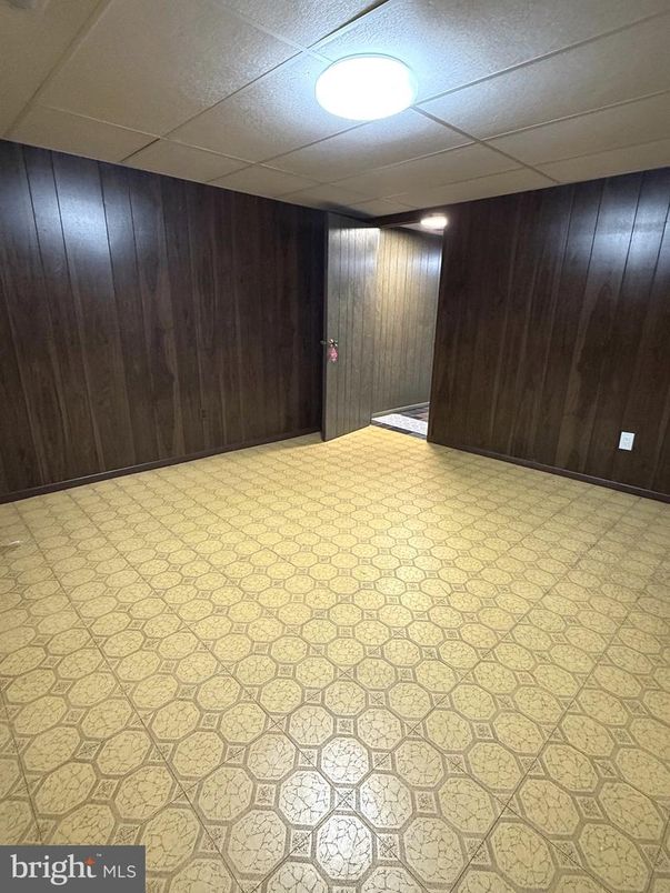 Empty room, Interior, Wooden Walls