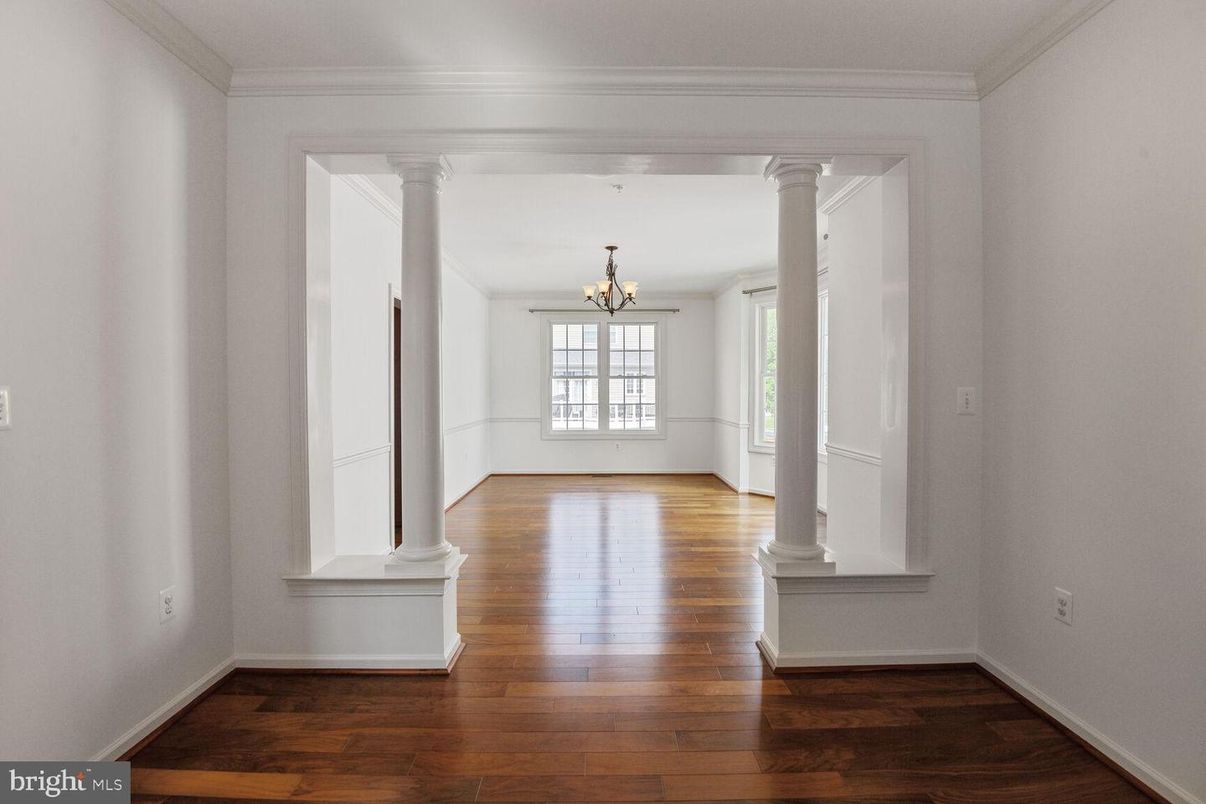 Chandelier, Empty room, Interior, Wood Texture Flooring