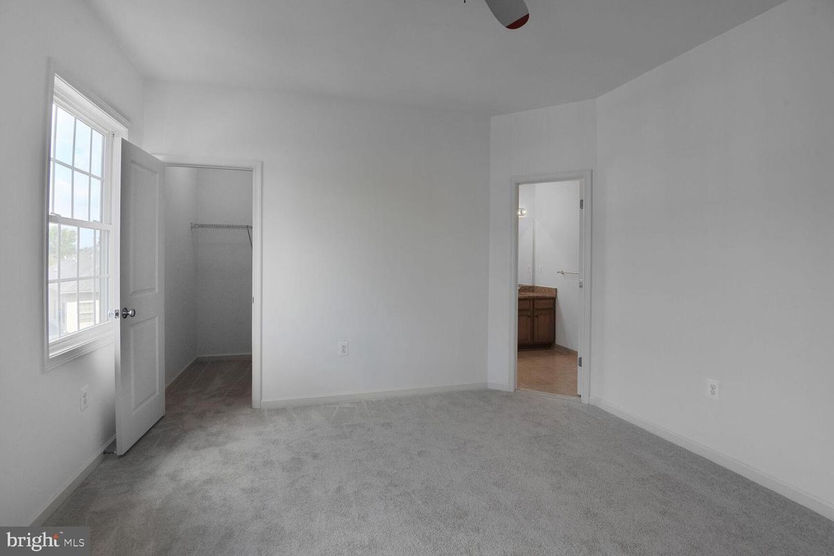 Bathroom, Empty room, Interior