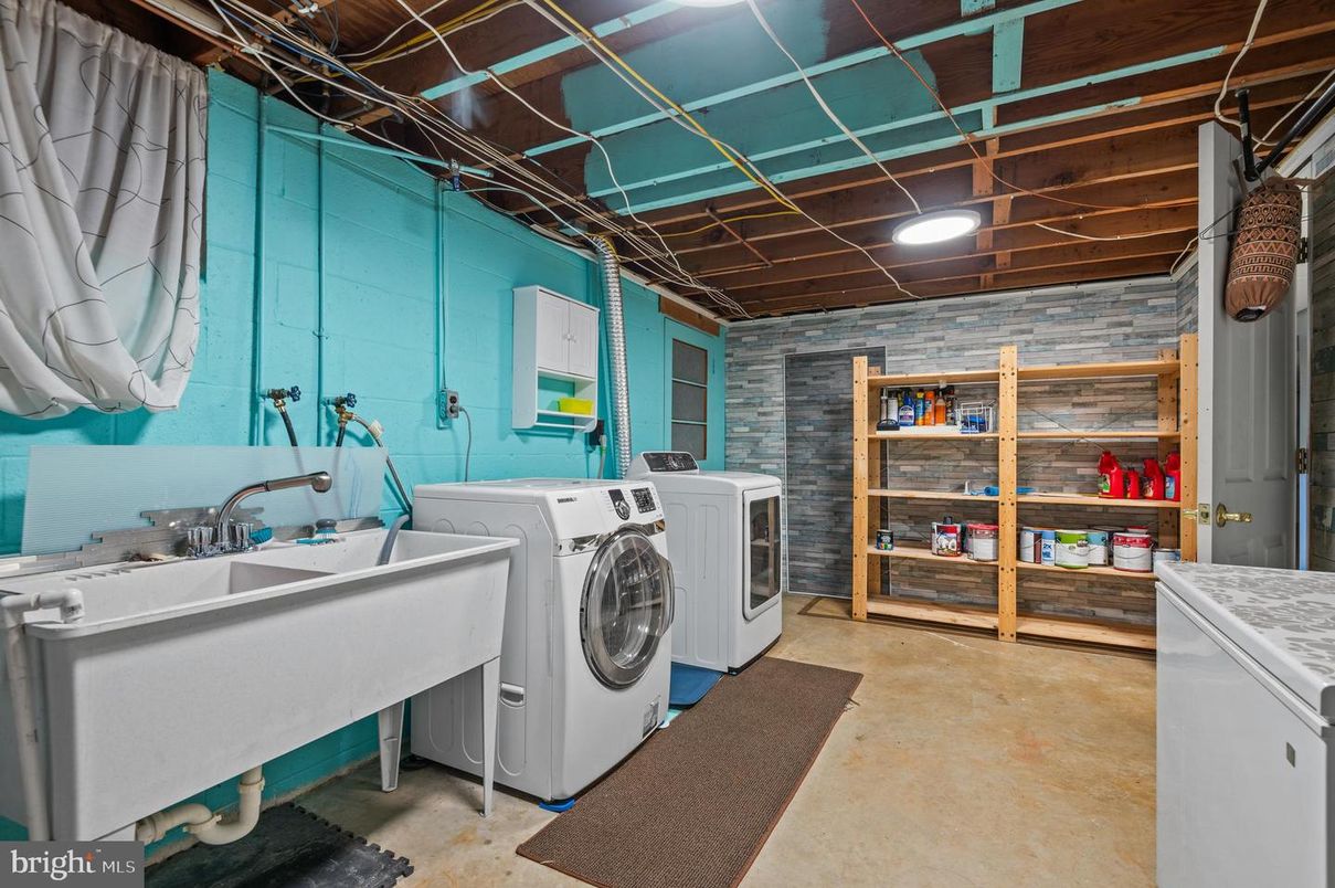 Interior, Washer