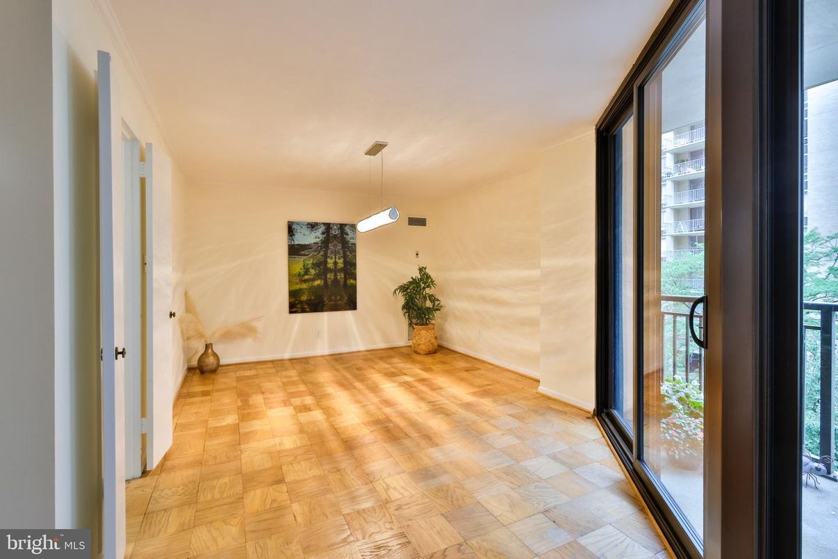 Interior, Pendant Lights, Wood Texture Flooring
