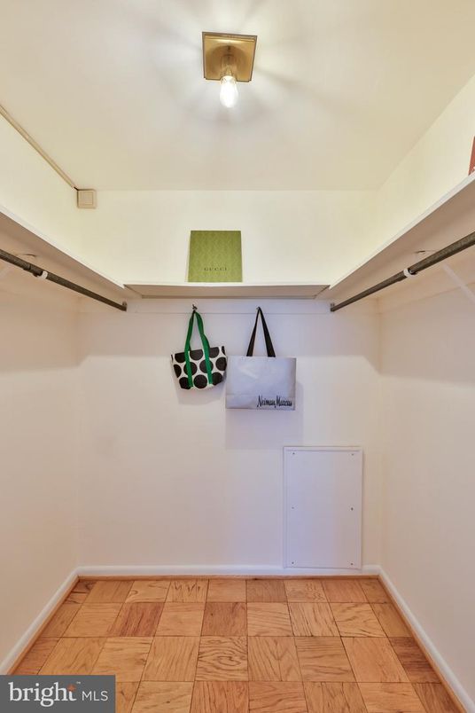 Interior, Walk-in Closets