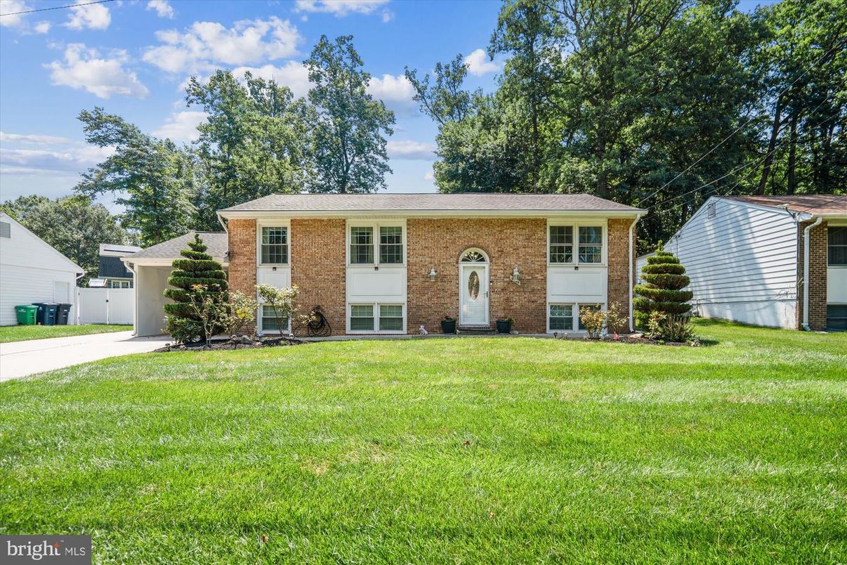 Backyard, Exterior, Facade, Brick Facade, Georgian