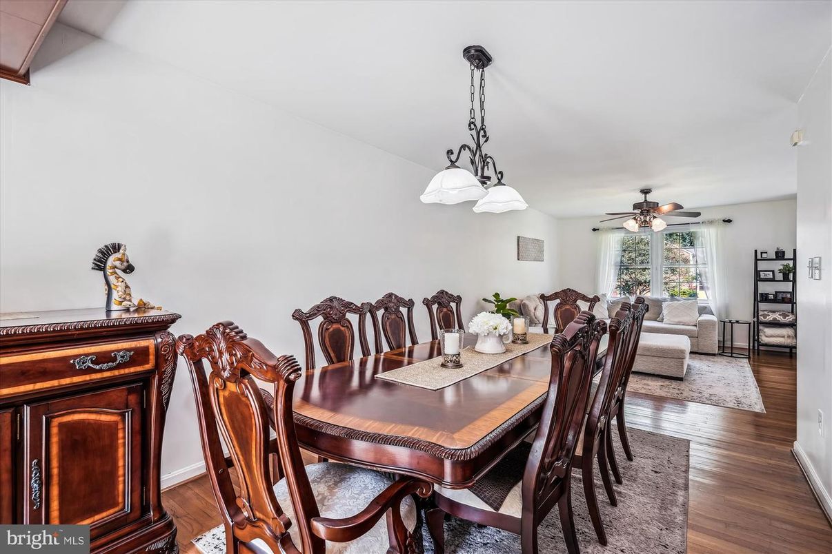Dining room, Interior, Living room, Pendant Lights, Wood Texture Flooring