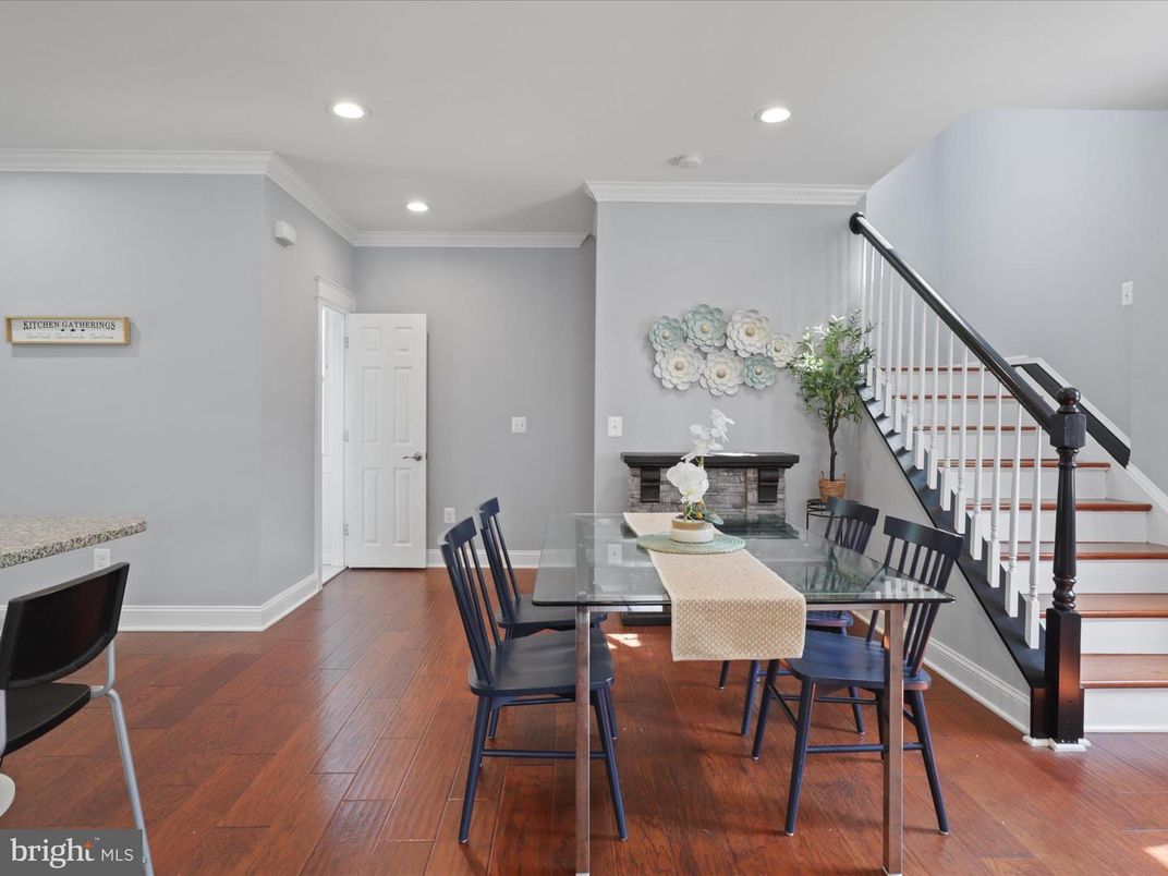 Dining room, Interior, Recessed Lighting, Wood Texture Flooring