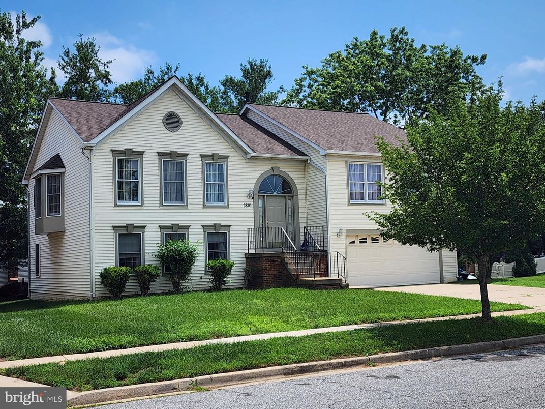 Attached, Exterior, Facade, Georgian