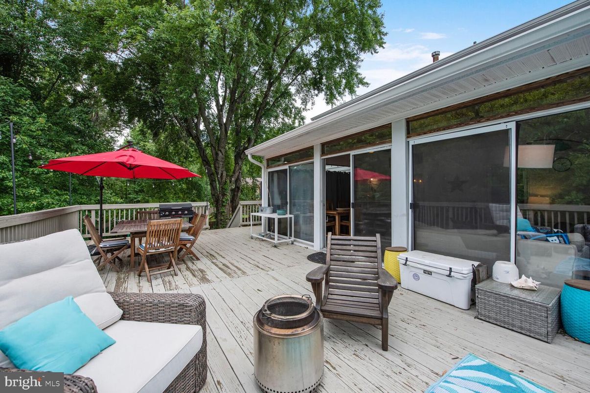 Exterior, Hot Tub