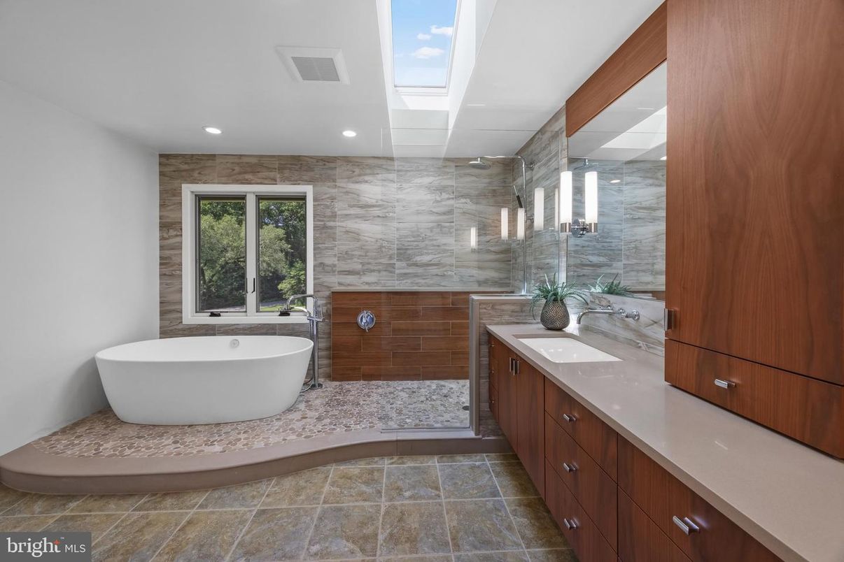 Bathroom, Dual Sink Vanities, Free Standing Baths, Glass Shower, Interior, Marble Walls, Recessed Lighting