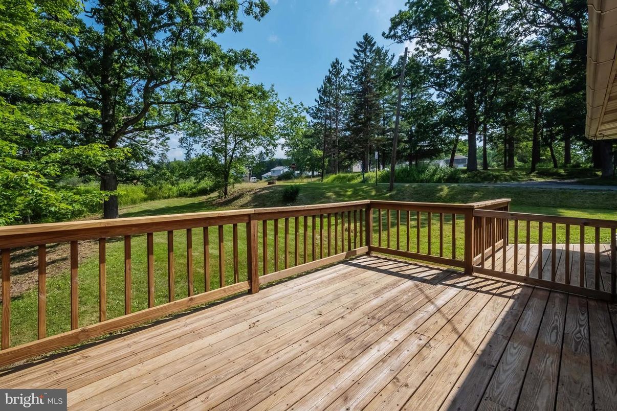 Backyard, Exterior, Wood Texture Flooring