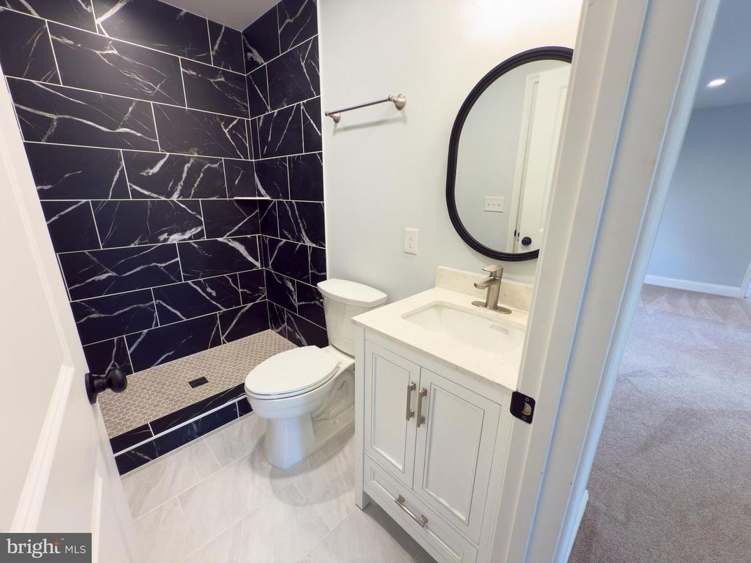 Bathroom, Interior, Marble Walls, Recessed Lighting