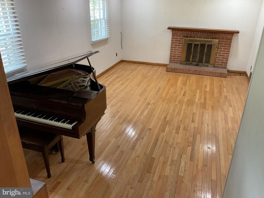 Fireplace, Interior, Piano, Wood Texture Flooring