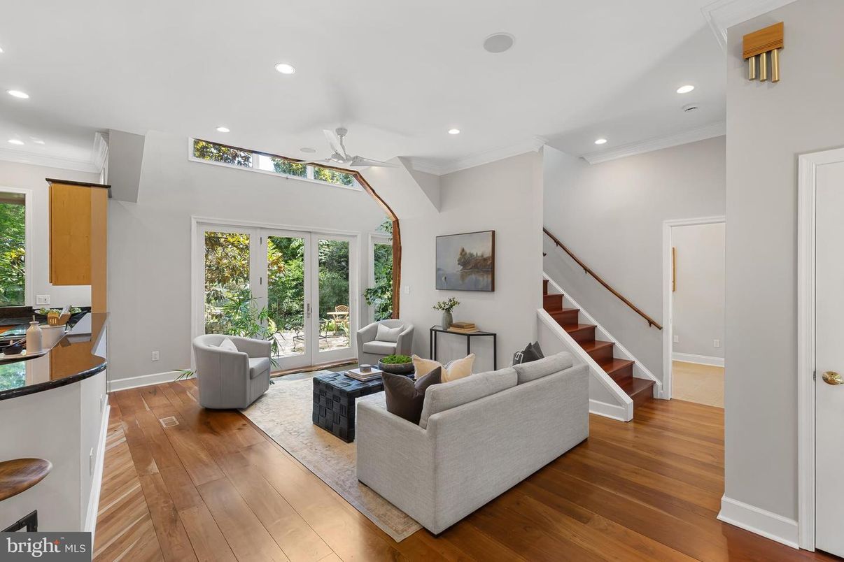 Interior, Living room, Recessed Lighting, Wood Texture Flooring
