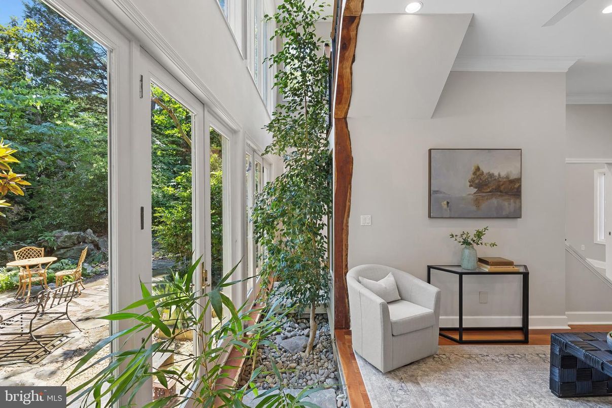 Interior, Recessed Lighting, Sun Room