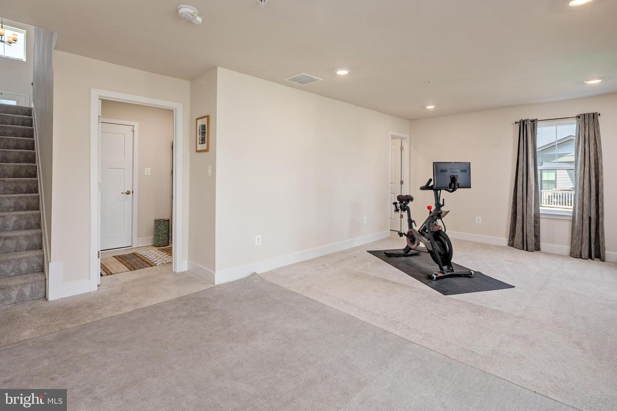 Fitness Equipment, Interior, Recessed Lighting
