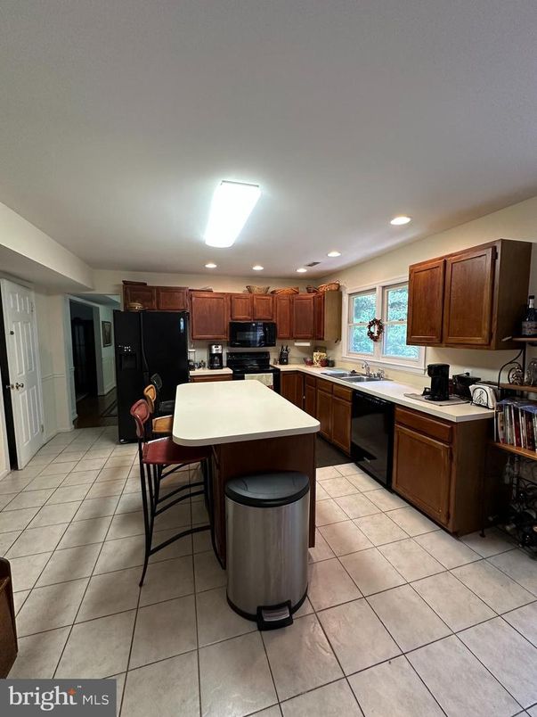 Dining room, Interior, Kitchen, Recessed Lighting