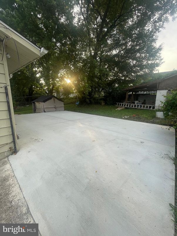 Backyard, Detached Garage, Exterior