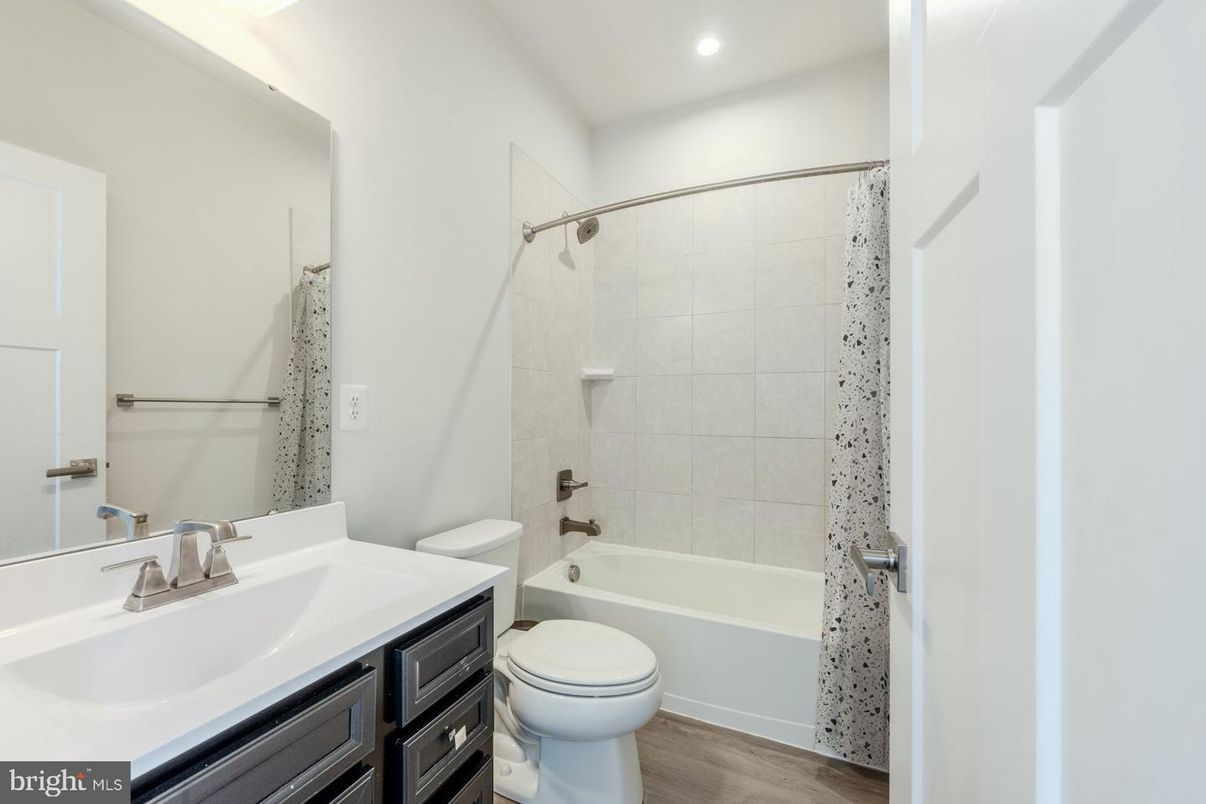 Bathroom, Interior, Recessed Lighting, Wood Texture Flooring