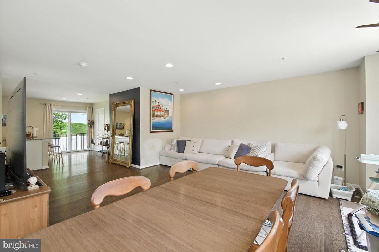 Dining room, Interior, Living room, Recessed Lighting, Wood Texture Flooring