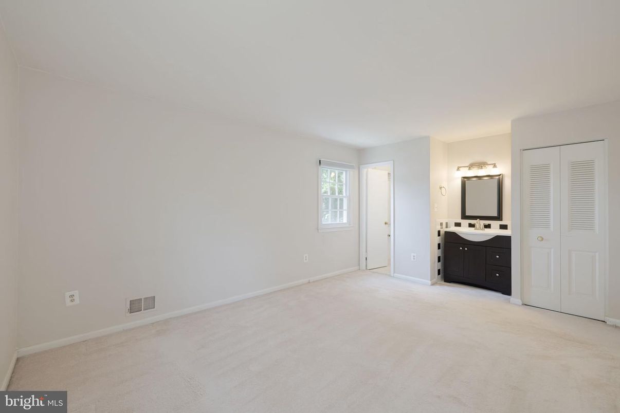 Bathroom, Empty room, Interior