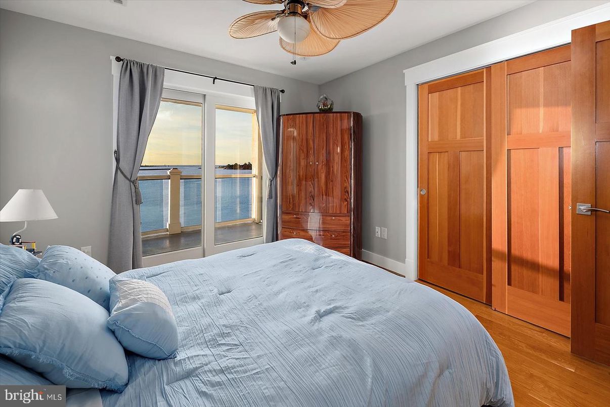 Bedroom, Interior, Water, Wood Texture Flooring