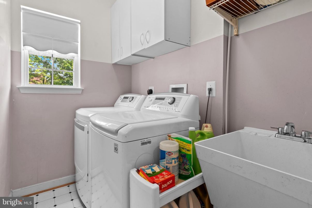 Interior, Washer