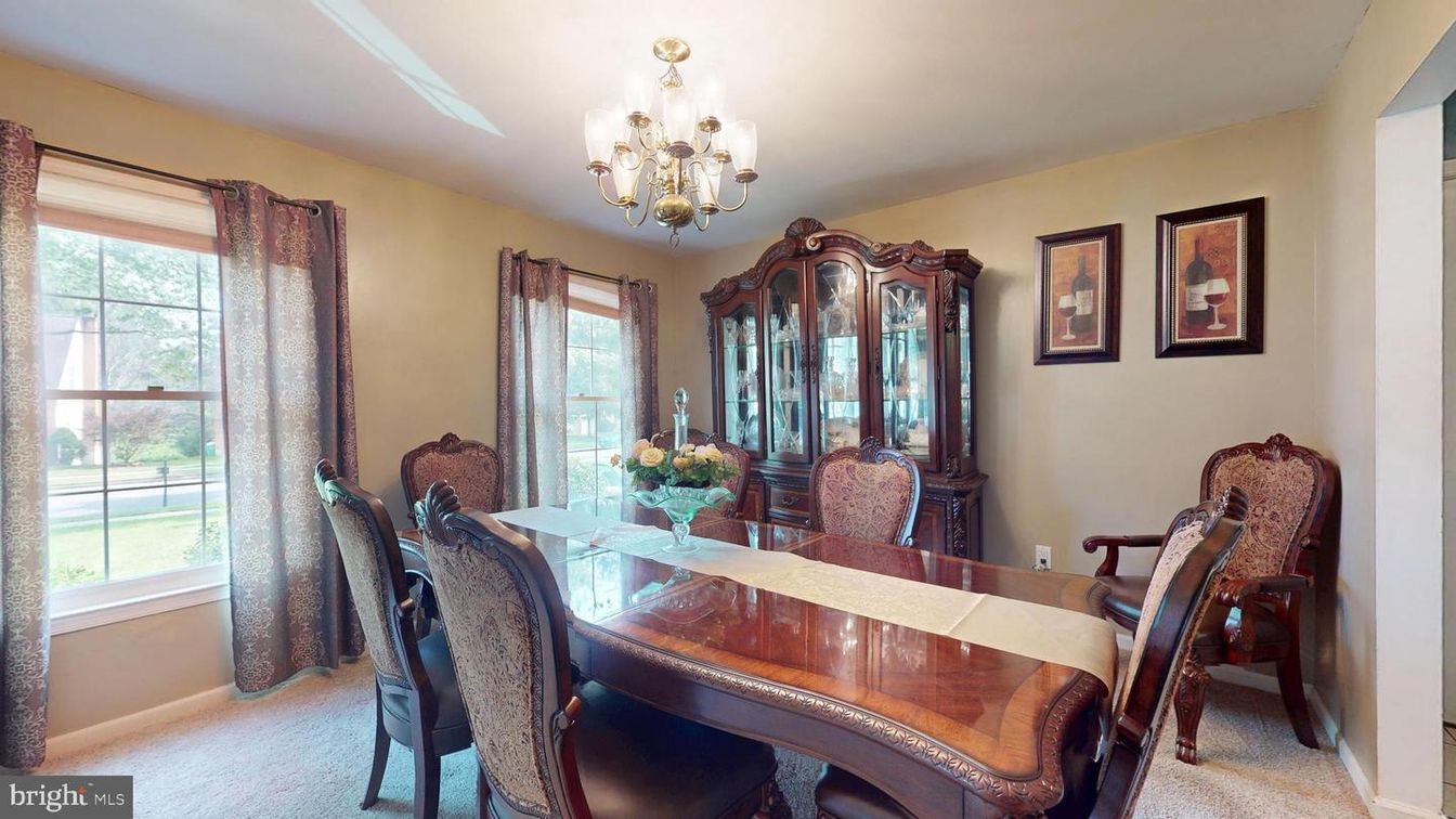 Chandelier, Dining room, Interior