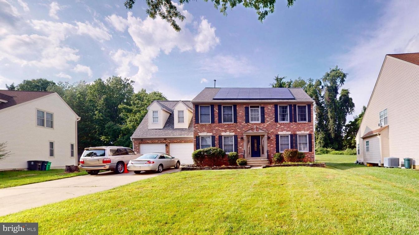 Attached, Exterior, Facade, Brick Facade, Solar Panels, Georgian