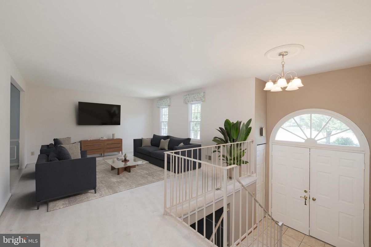 Chandelier, Interior, Living room