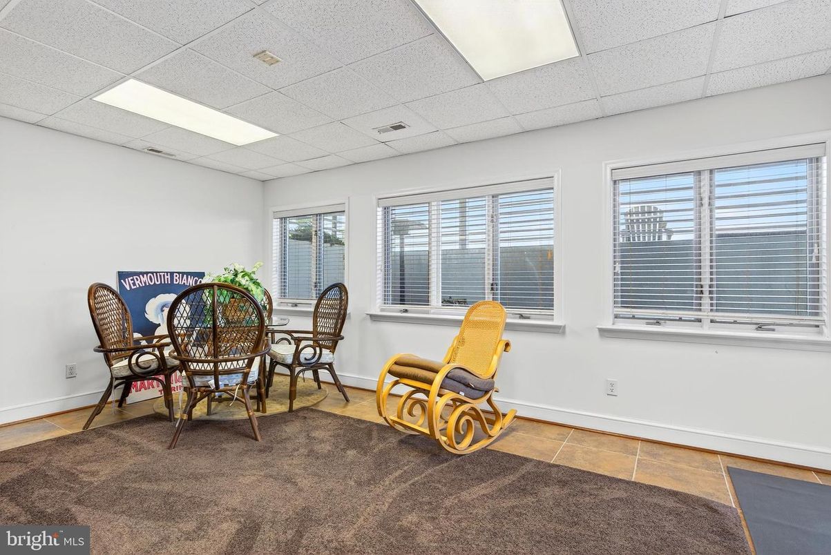 Dining room, Interior, Recessed Lighting