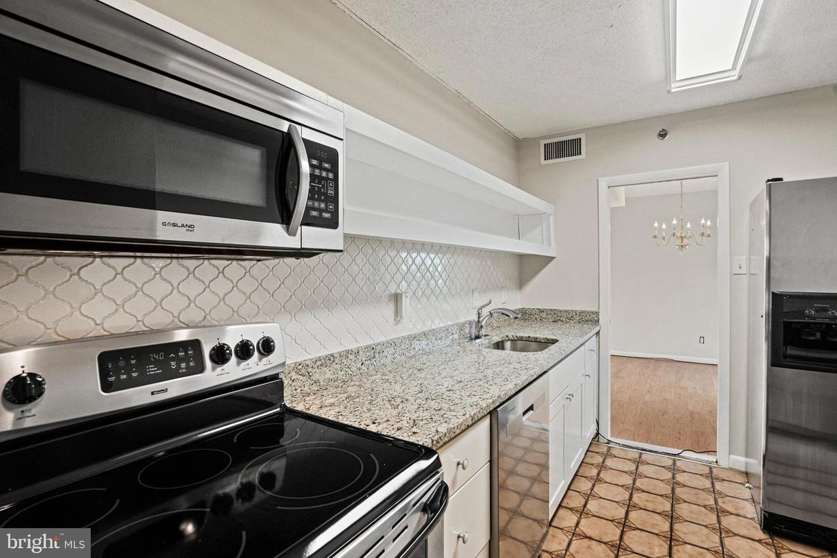 Chandelier, Interior, Kitchen, Stainless Steel Appliances