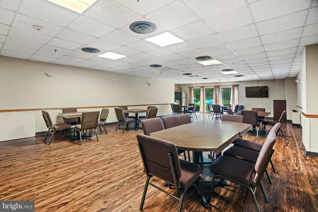 Dining room, Interior, Recessed Lighting, Wood Texture Flooring