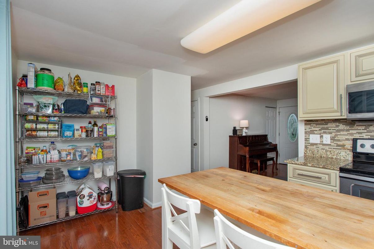 Dining room, Interior, Kitchen, Piano, Wood Texture Flooring