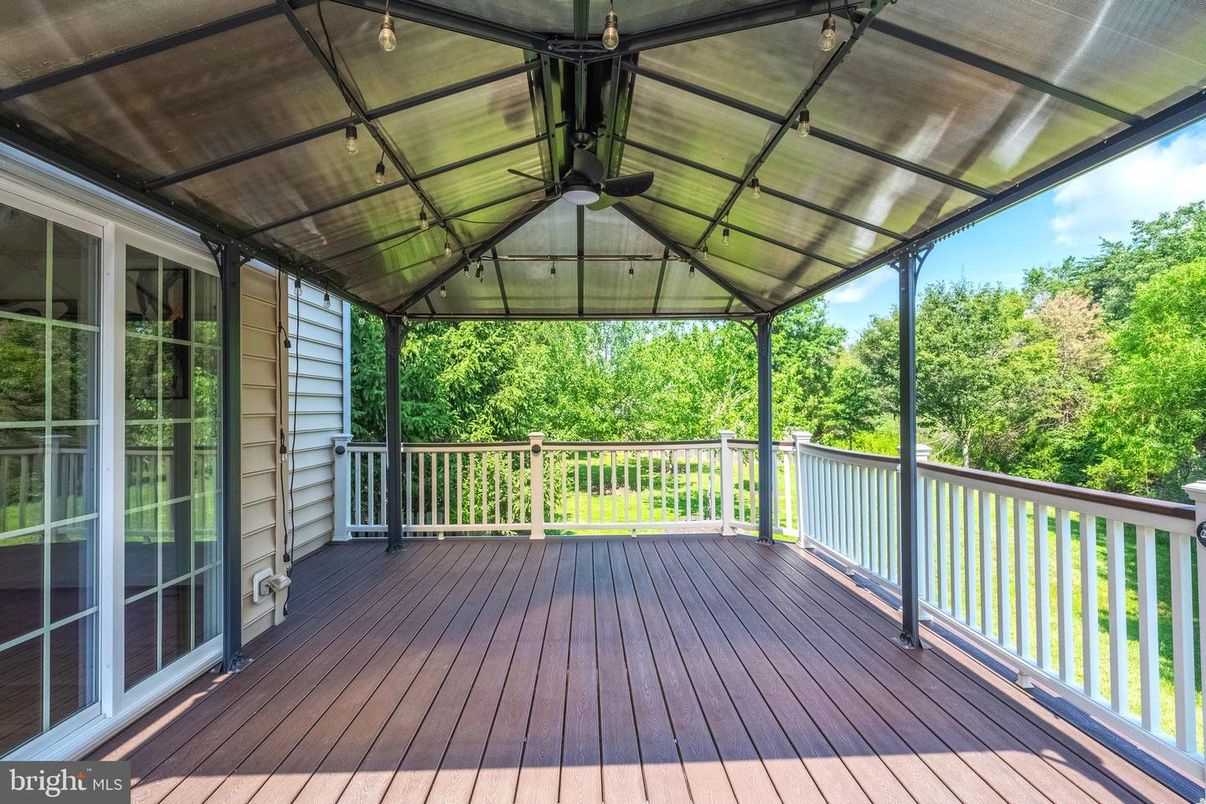 Exterior, Wood Texture Flooring
