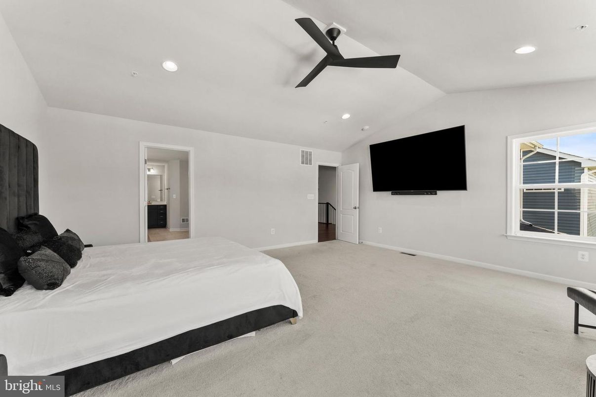 Bedroom, Interior, Recessed Lighting