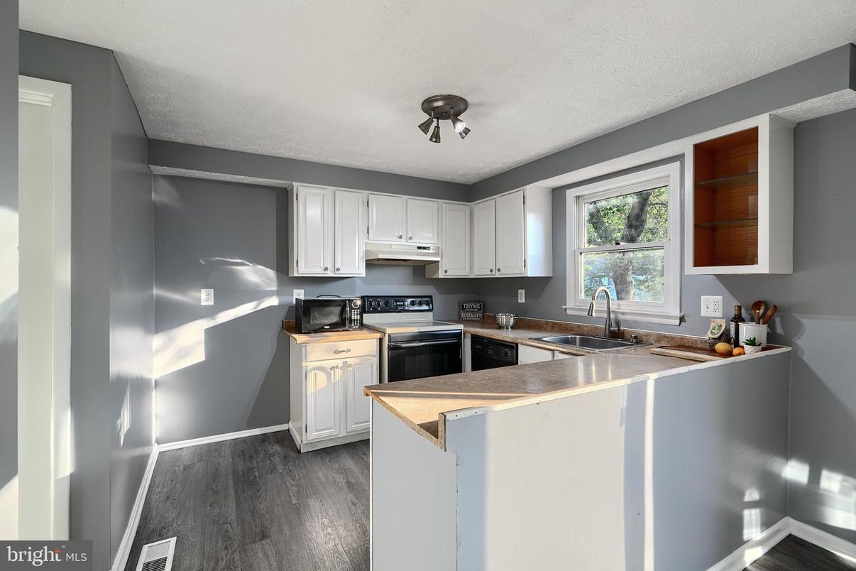 Interior, Kitchen, Wood Texture Flooring