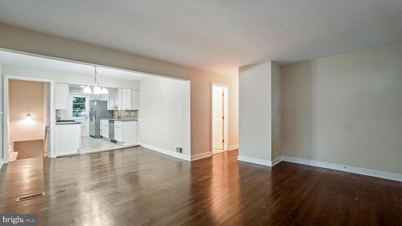Empty room, Interior, Kitchen, Pendant Lights, Wood Texture Flooring