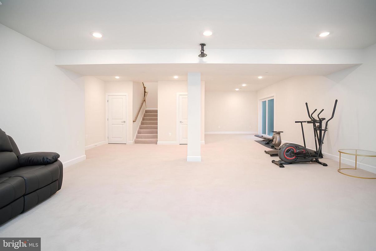 Fitness Equipment, Interior, Recessed Lighting