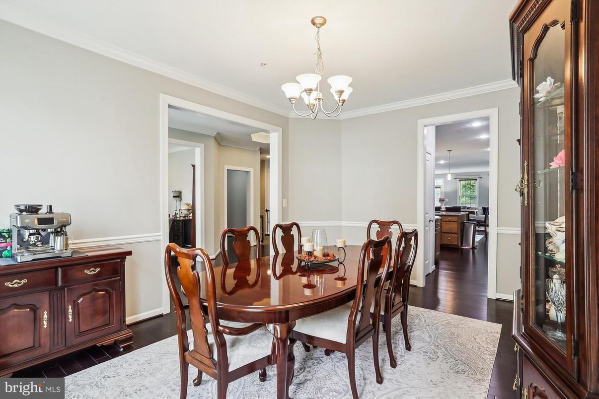 Chandelier, Dining room, Interior, Recessed Lighting, Wood Texture Flooring