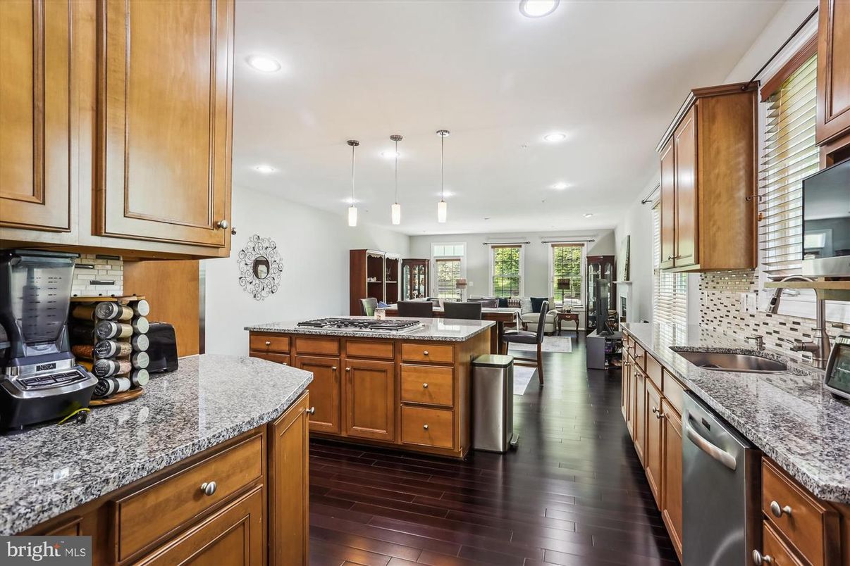 Dining room, Interior, Kitchen, Pendant Lights, Recessed Lighting, Wood Texture Flooring