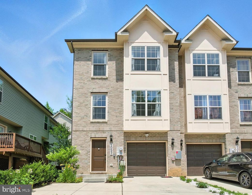 Attached, Exterior, Facade, Brick Facade, Rowhouse