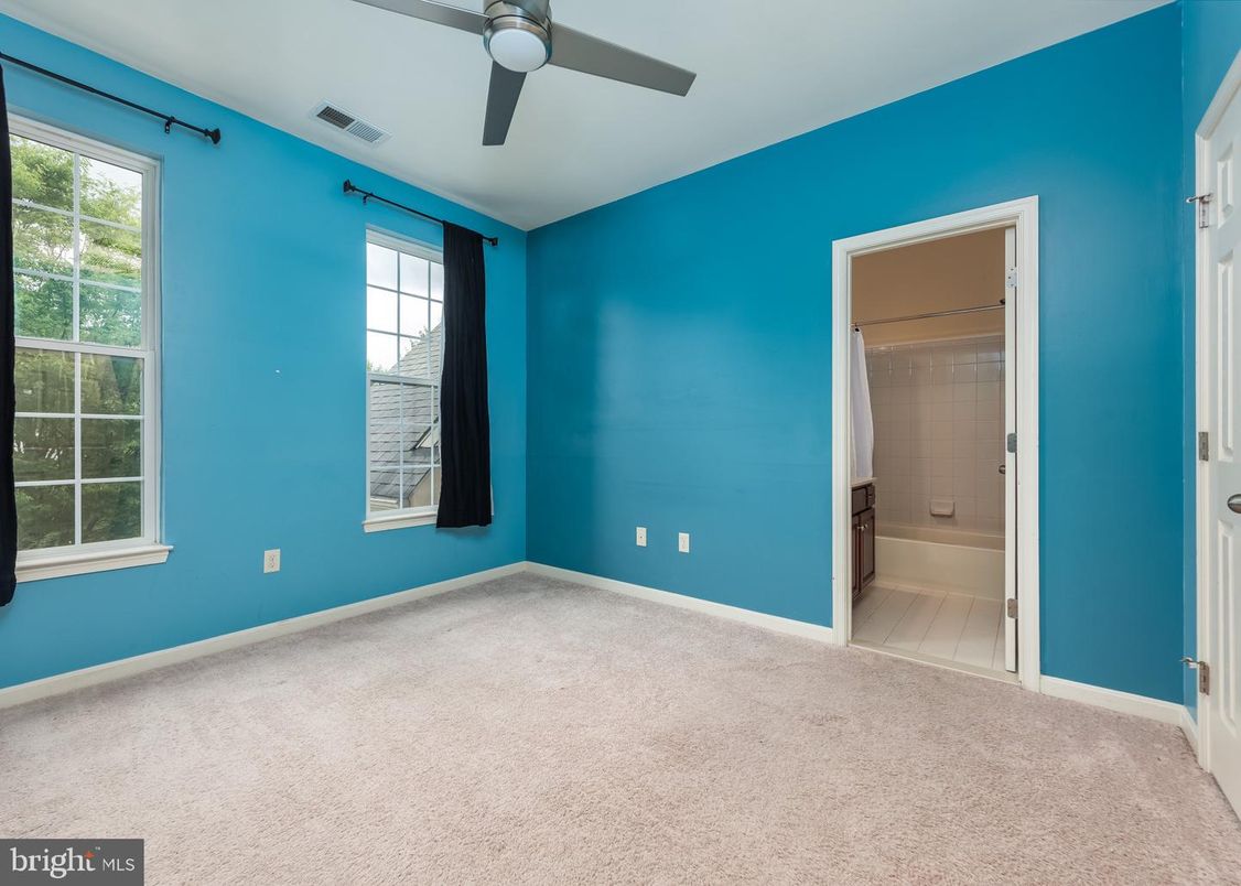 Bathroom, Empty room, Interior