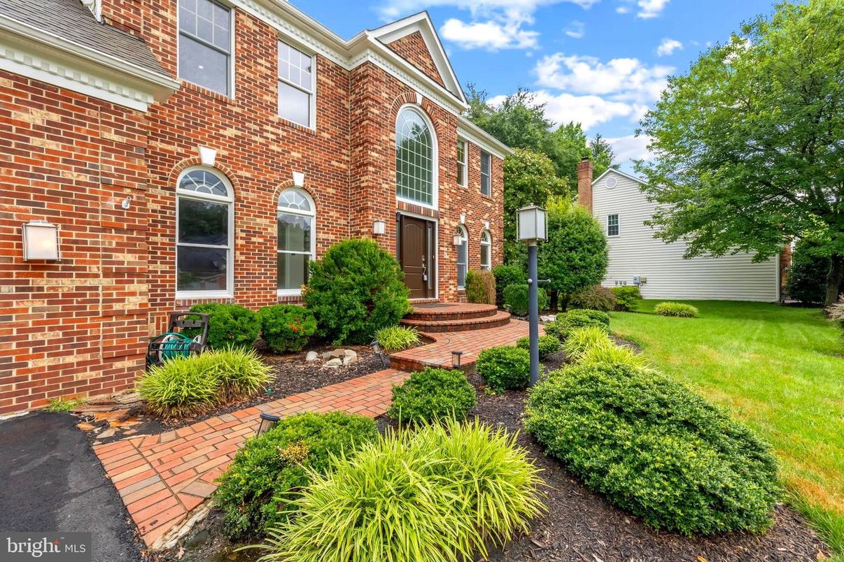 Exterior, Facade, Brick Facade, Brick Traditional