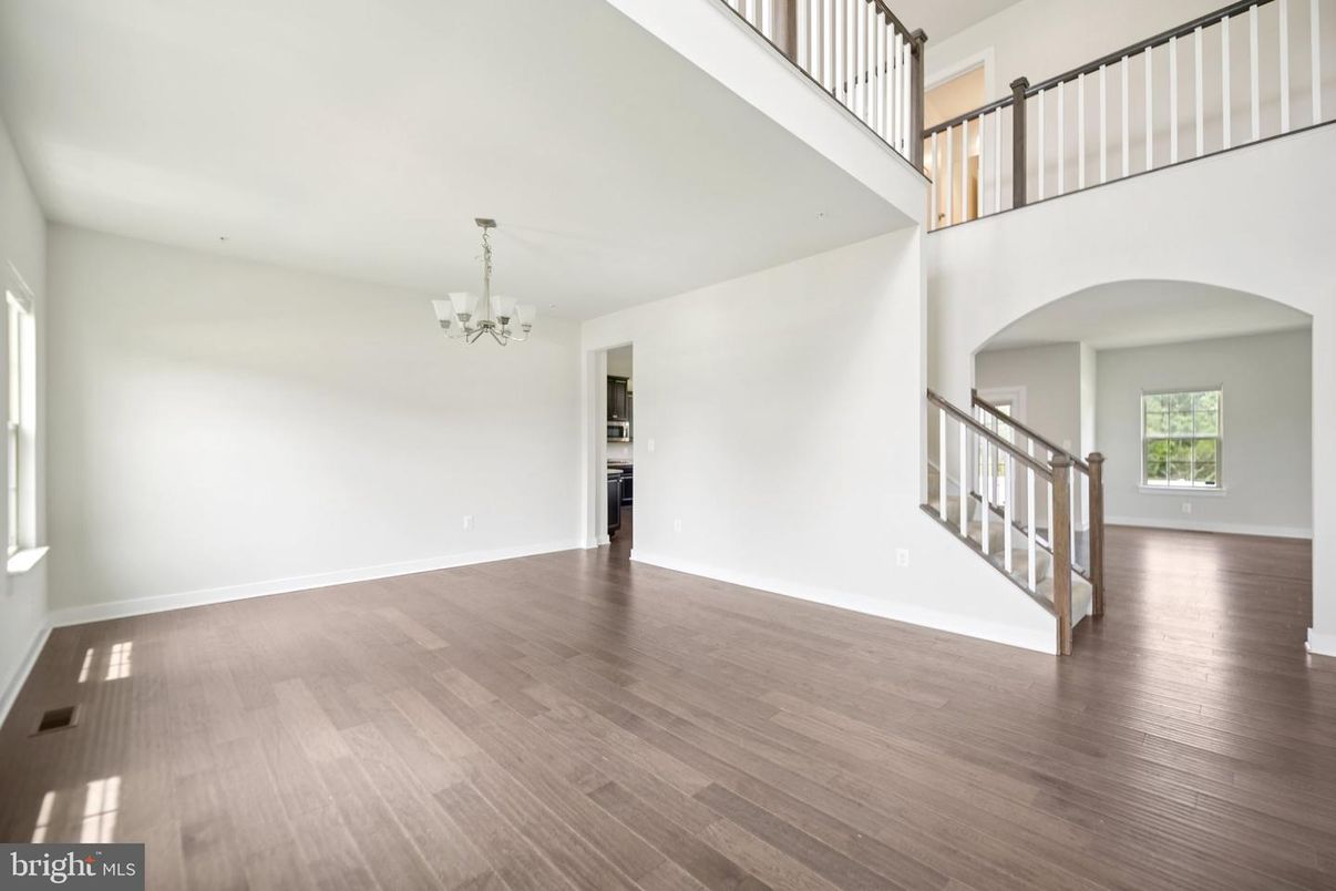 Chandelier, Interior, Wood Texture Flooring