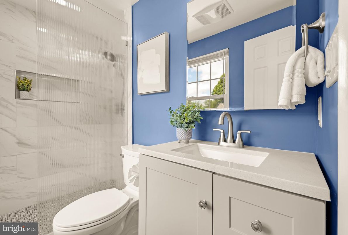 Bathroom, Interior, Marble Walls